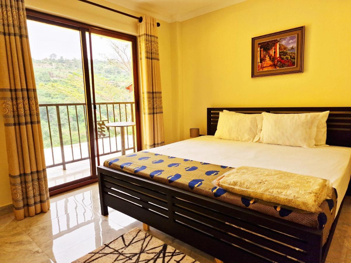 Cactus Creek Hotel Aburi Exterior foto