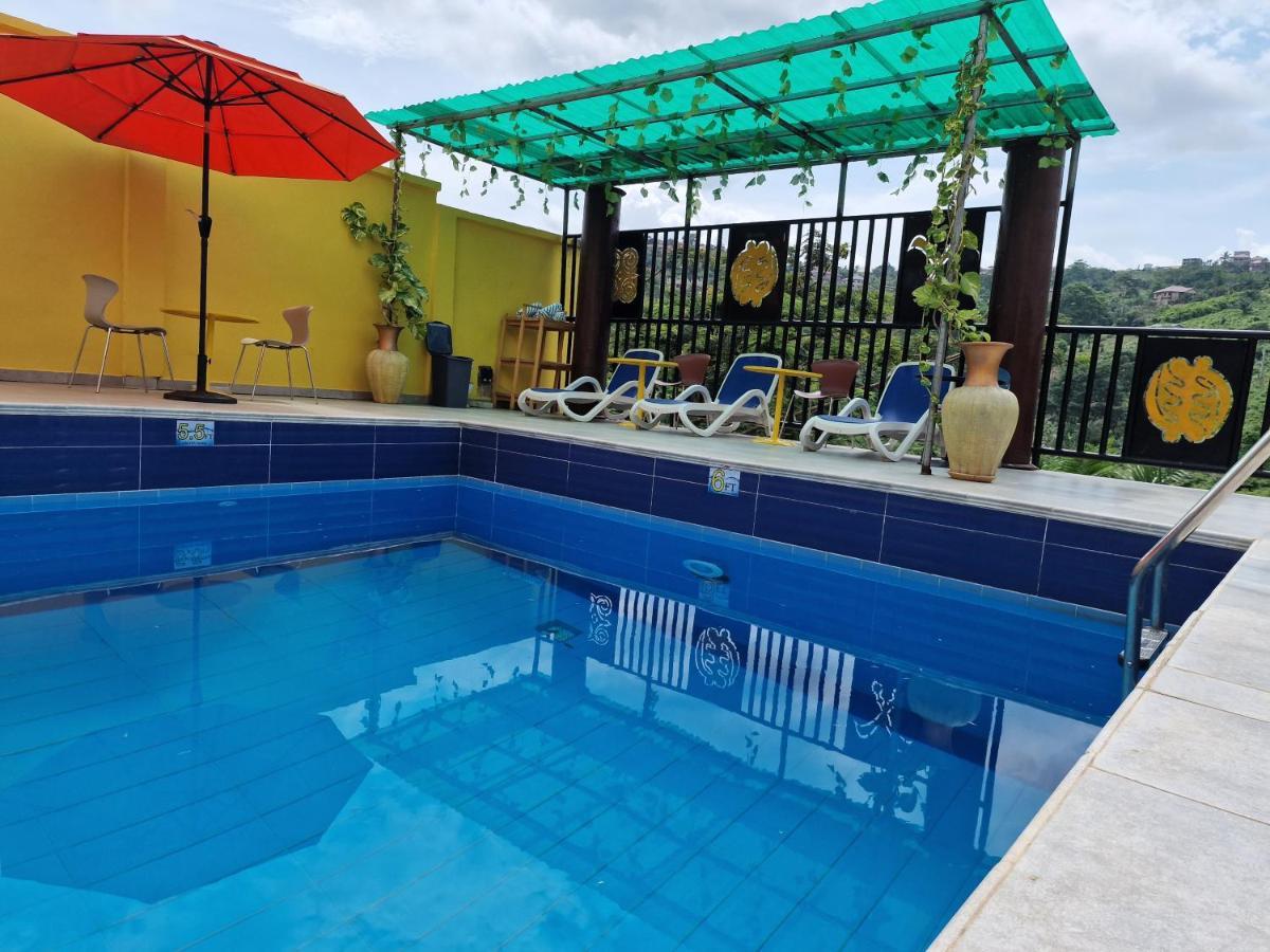 Cactus Creek Hotel Aburi Exterior foto